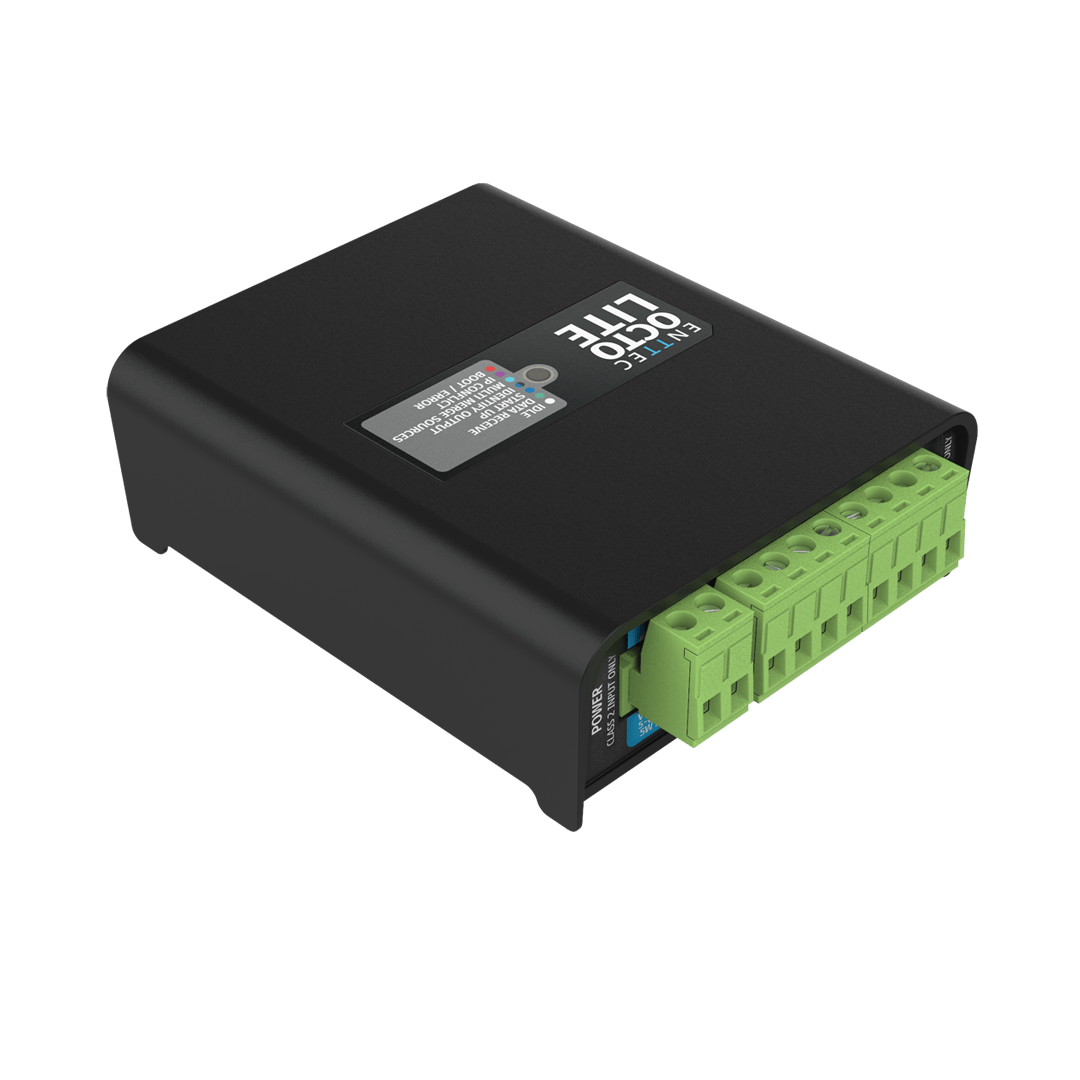 ENTTEC OCTO LITE 电源与输出端子斜视图